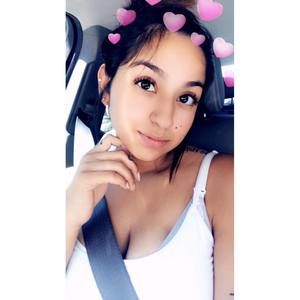 Meet your Posher, Paola